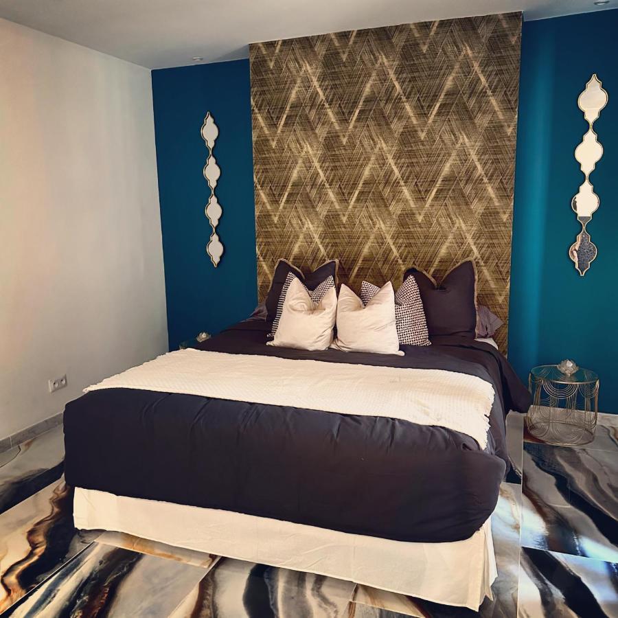 Suite De Prestige Avec Spa & Cinema Ivry-sur-Seine Exteriör bild