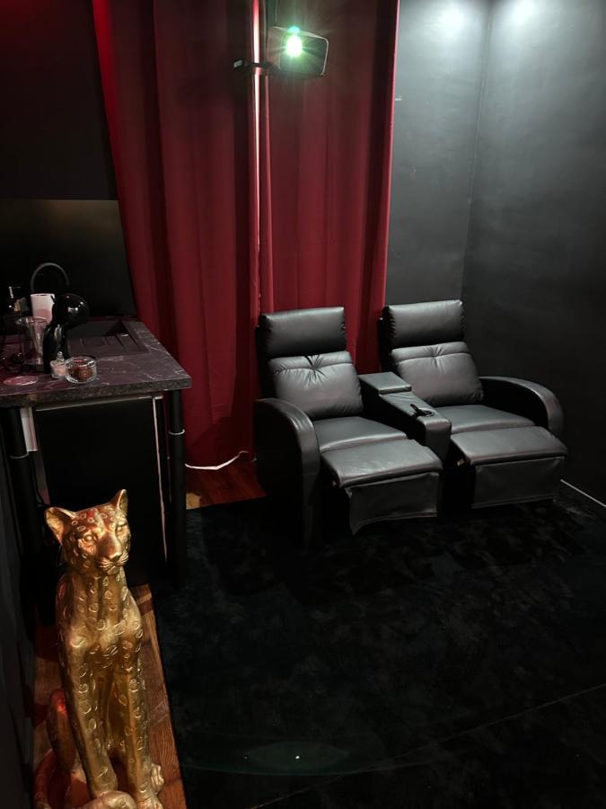 Suite De Prestige Avec Spa & Cinema Ivry-sur-Seine Exteriör bild