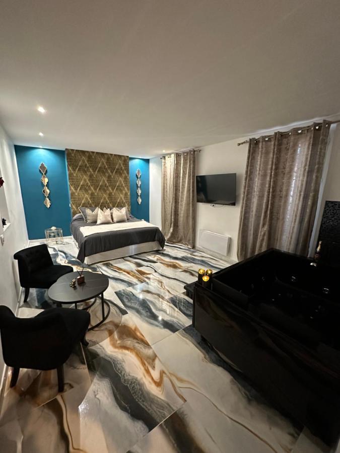 Suite De Prestige Avec Spa & Cinema Ivry-sur-Seine Exteriör bild